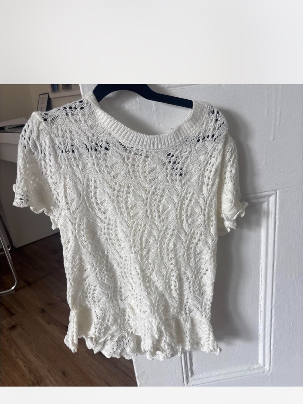 Divided White Open-Knit Short Sleeve Crop Top